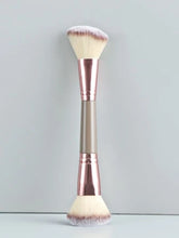 Single Dual-ended Loose Powder & Contour Makeup Brush - Khaki
