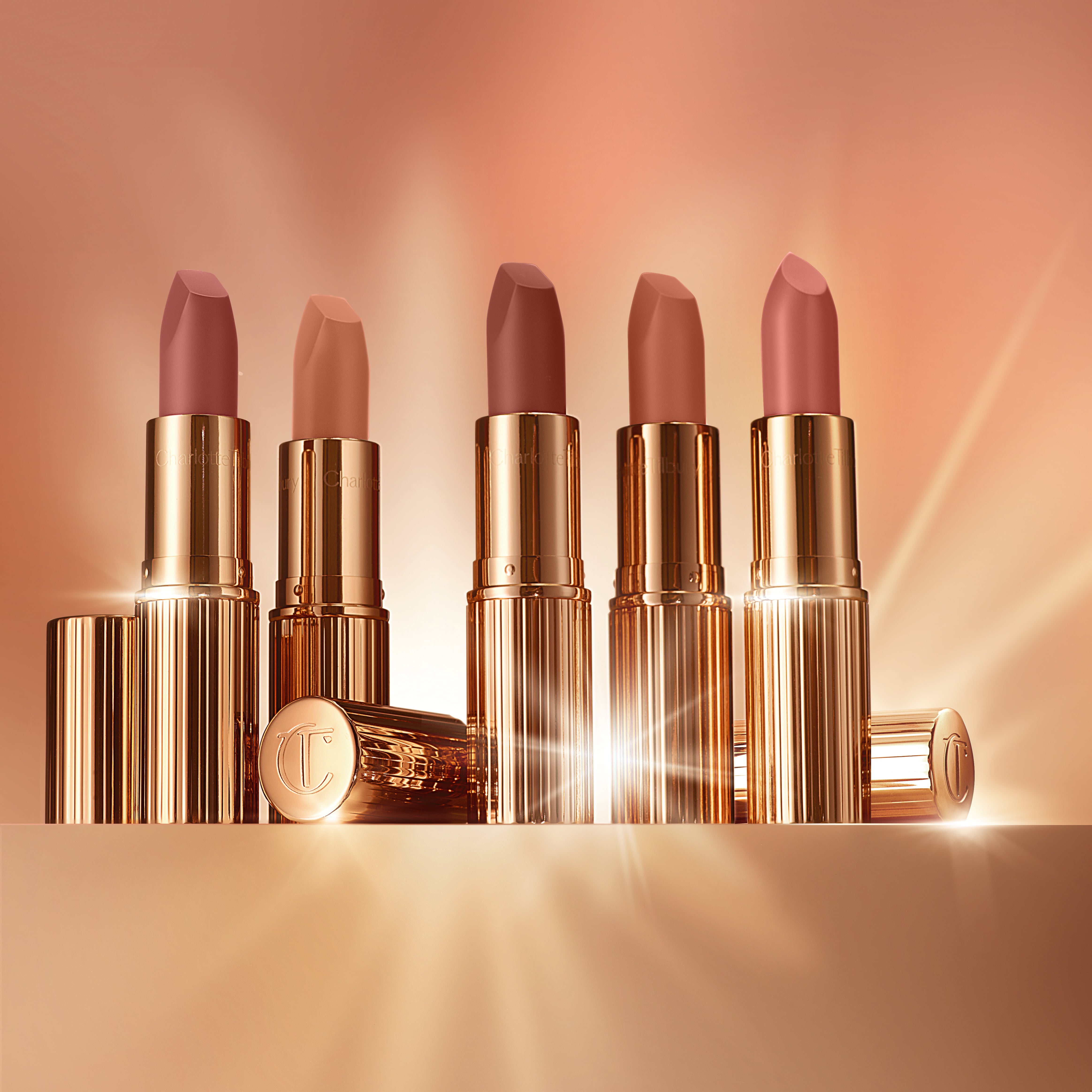 Charlotte Tilbury The Super Nudes Lipstick - Catwalking Charlotte Tilbury The Super Nudes Lipstick - Catwalking