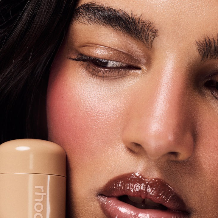 rhode Pocket Blush - Date Cake - Warm Red Berry rhode Pocket Blush - Date Cake - Warm Red Berry