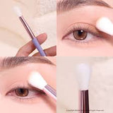 Essence Fluffy Dreams Eyeshadow Blender Brush