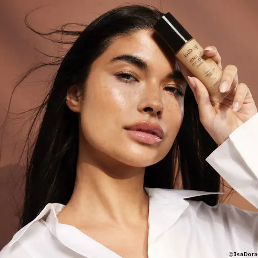 IsaDora Wake Up the Glow Foundation - 9C Cool