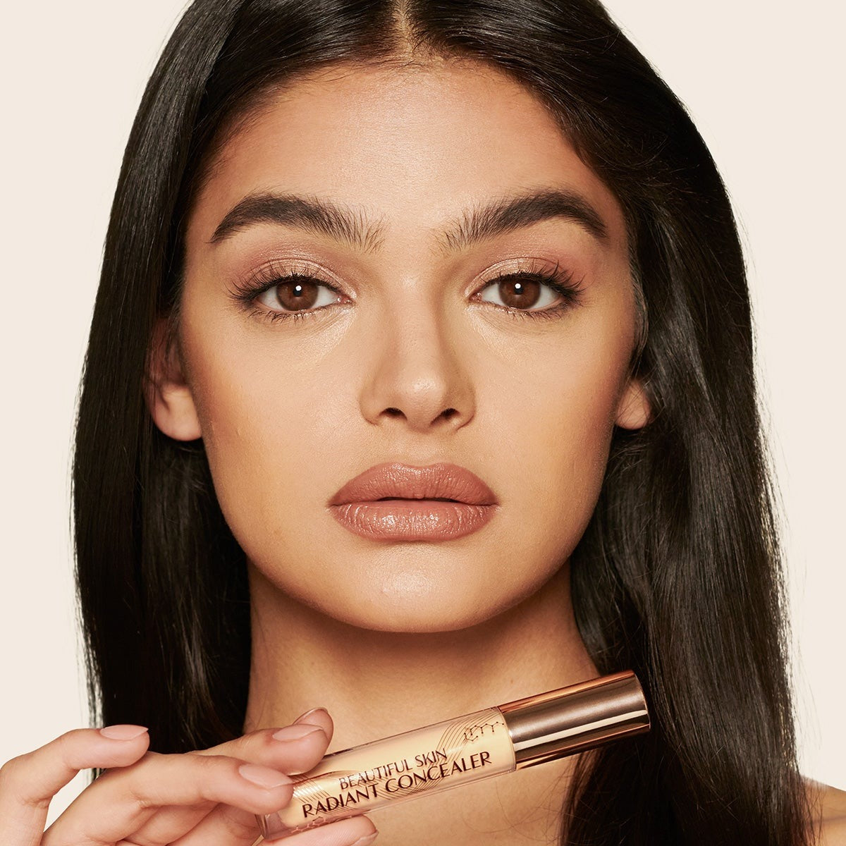 Charlotte Tilbury Beautiful Skin Radiant Concealer - 9 Tan