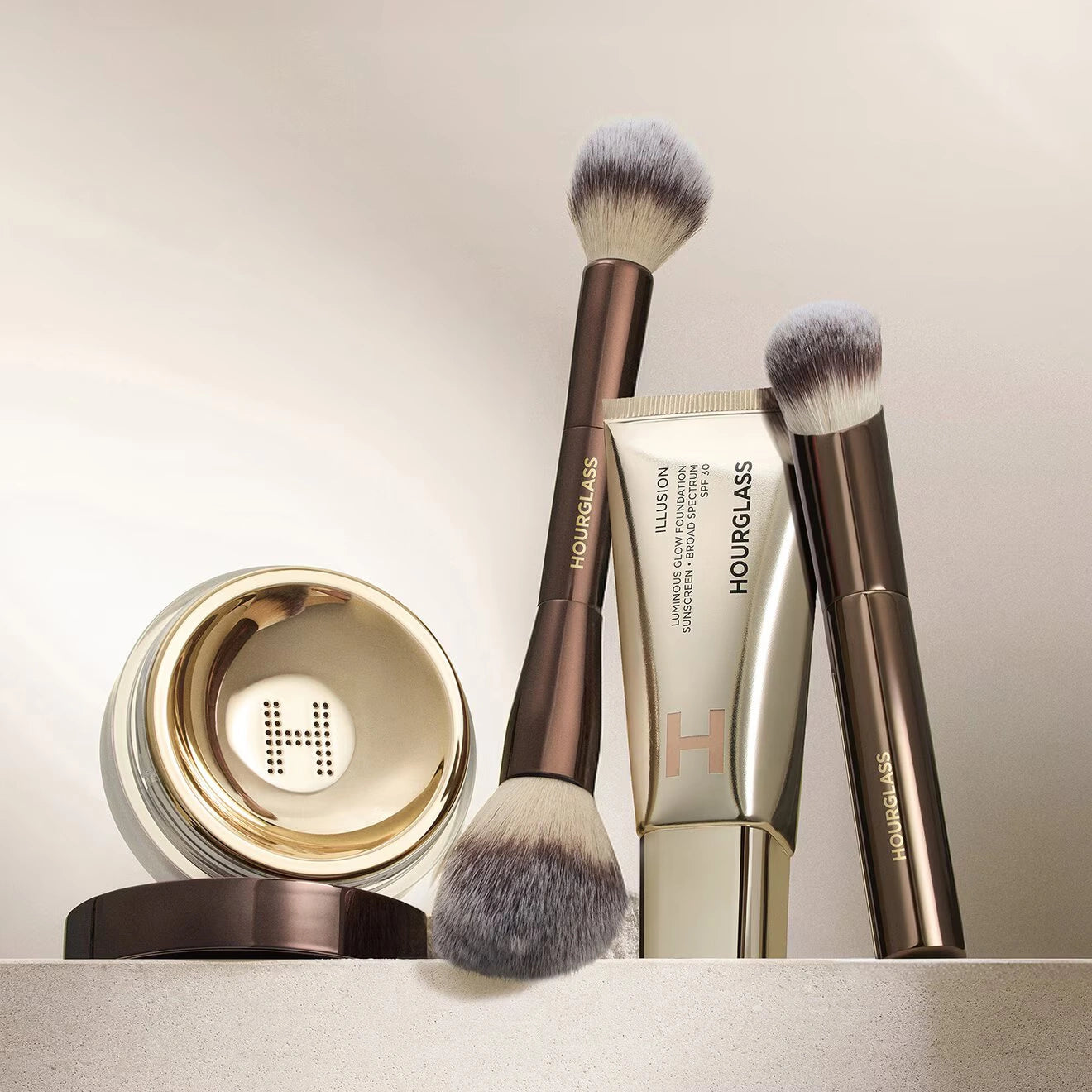 Hourglass Illusion Luminous Glow Foundation SPF30
