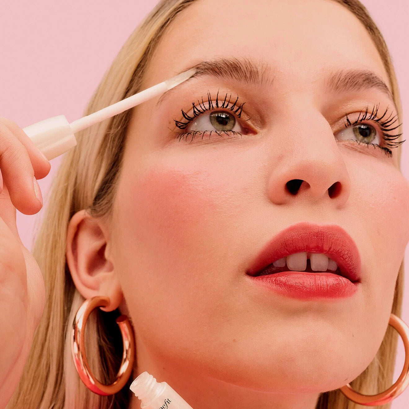 Benefit Cosmetics Hubba Brow Serum - Brow enhancing serum