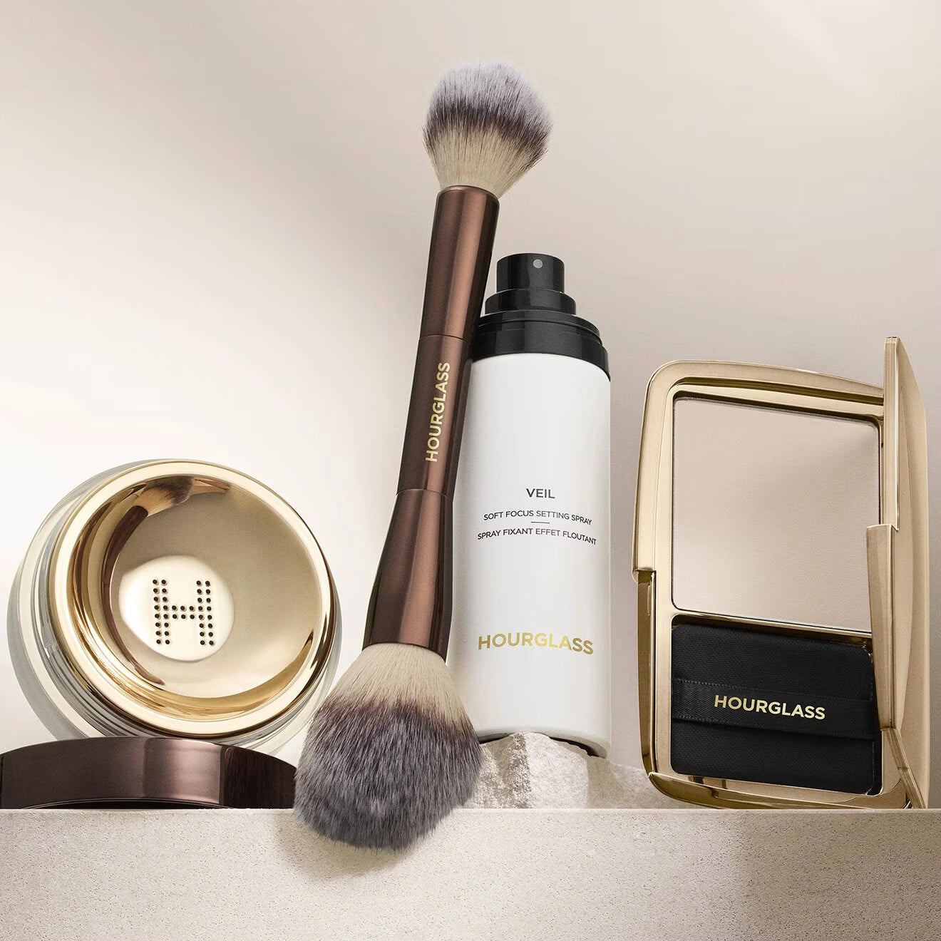 Hourglass Veil Soft Focus Setting Spray