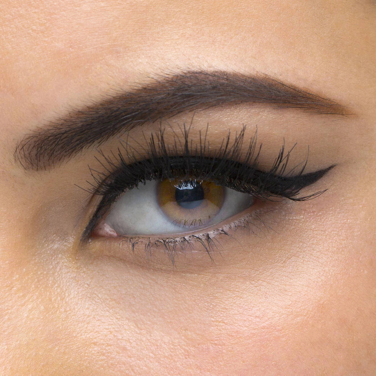 Huda Beauty Classic Lash Giselle #1