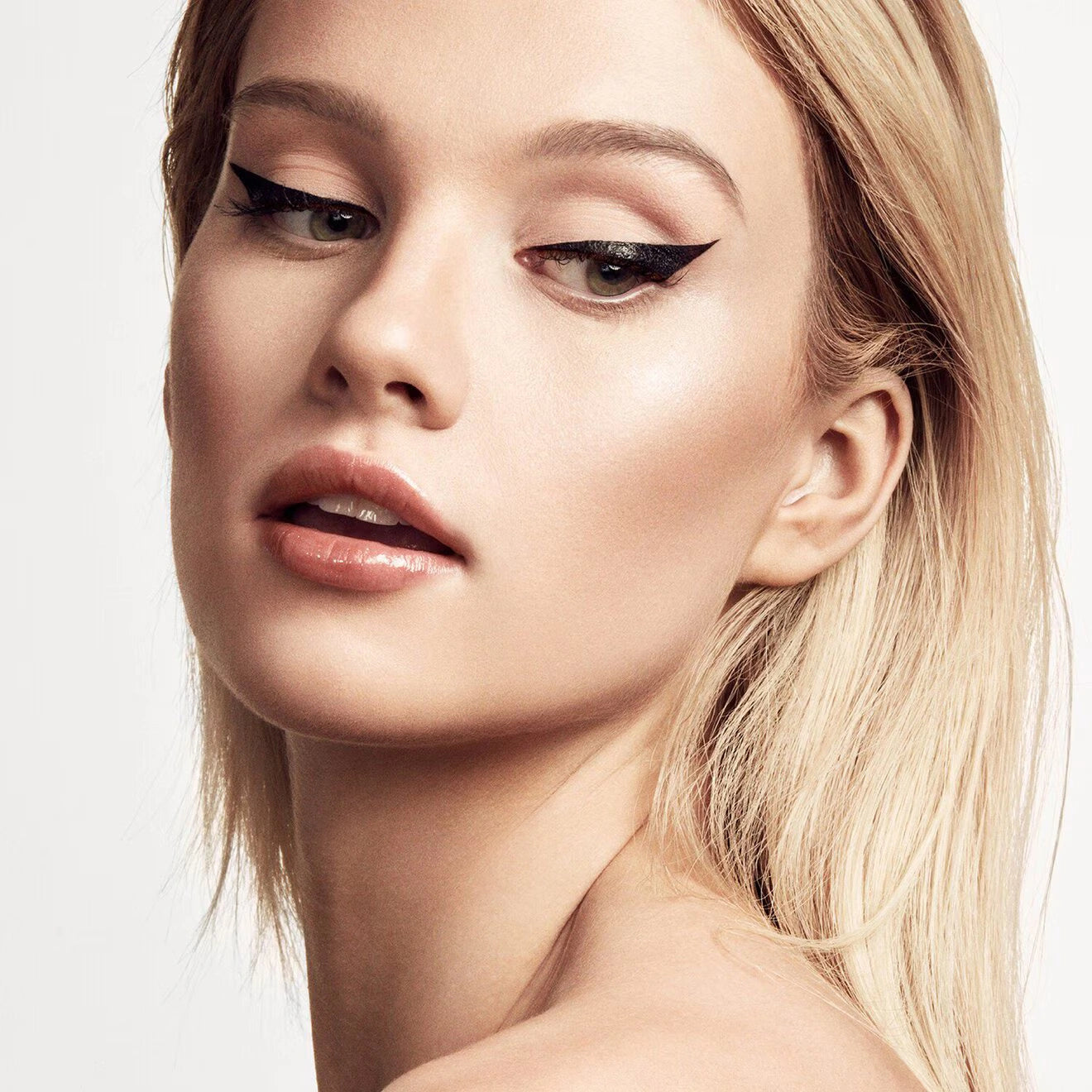 Fenty Beauty Flyliner Longwear Liquid Eyeliner